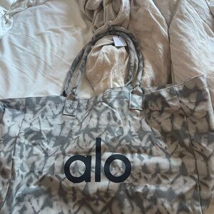 ALO Yoga Camouflage Tote Bag